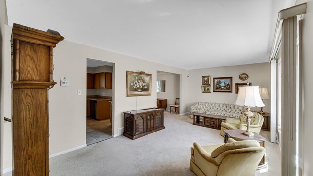 9323 Belmont Avenue, St. John, IN 46373