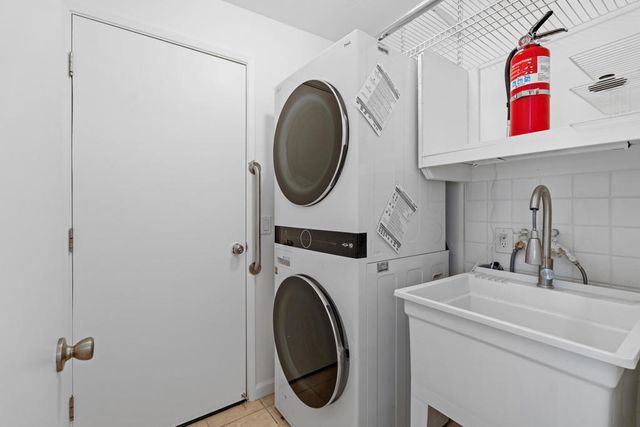 2765 N Cerritos Road, Palm Springs, CA 92262