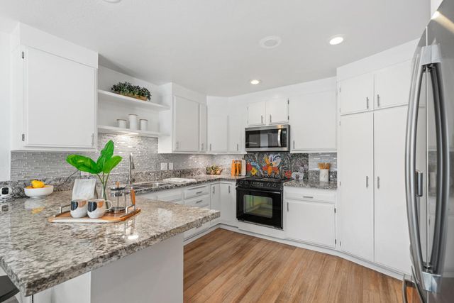 2765 N Cerritos Road, Palm Springs, CA 92262