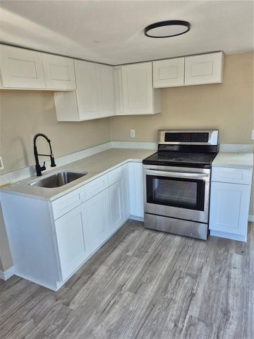 5680 28TH STREET N L2, St Petersburg, FL 33714