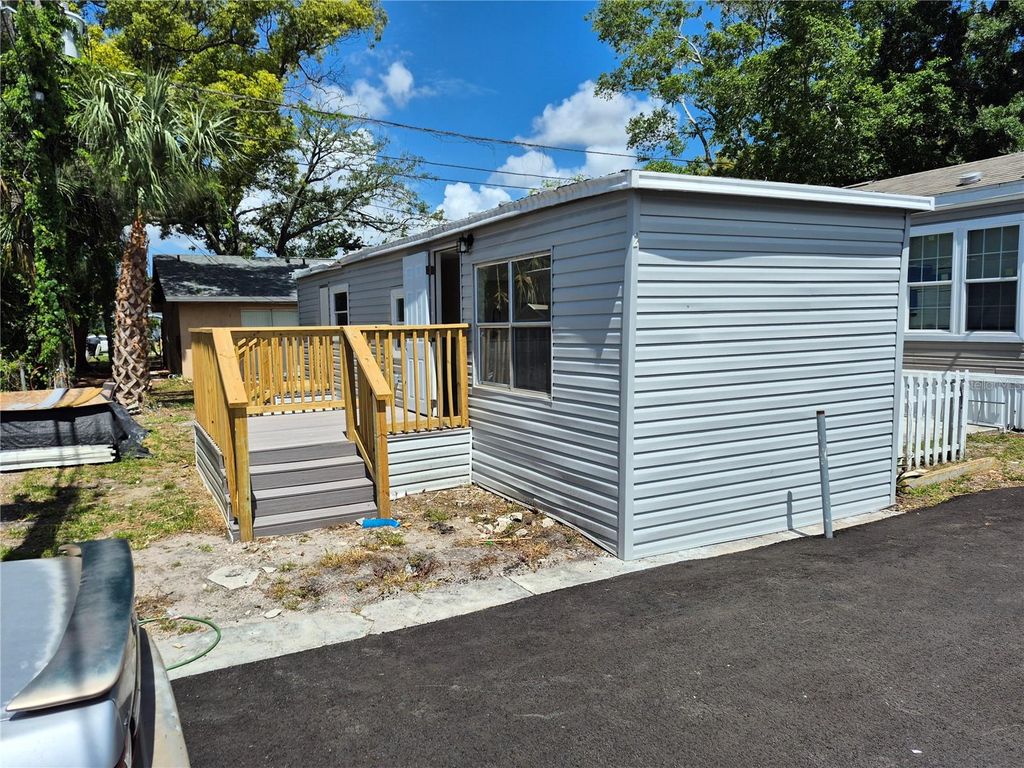 5680 28TH STREET N L2, St Petersburg, FL 33714