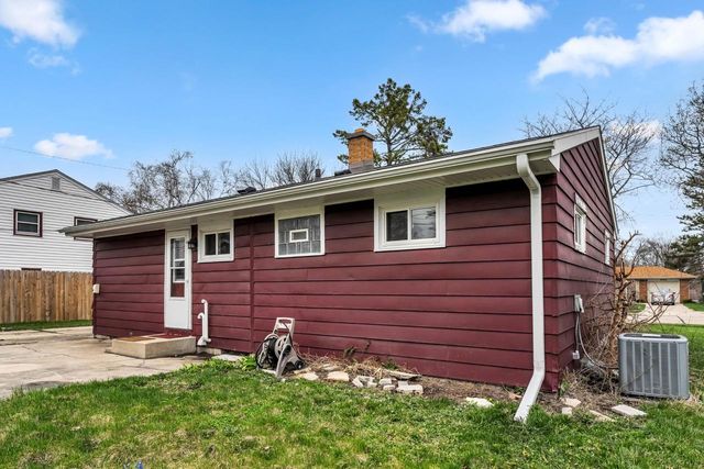 3731 St Andrews BOULEVARD, Racine, WI 53405