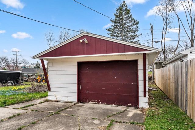 3731 St Andrews BOULEVARD, Racine, WI 53405