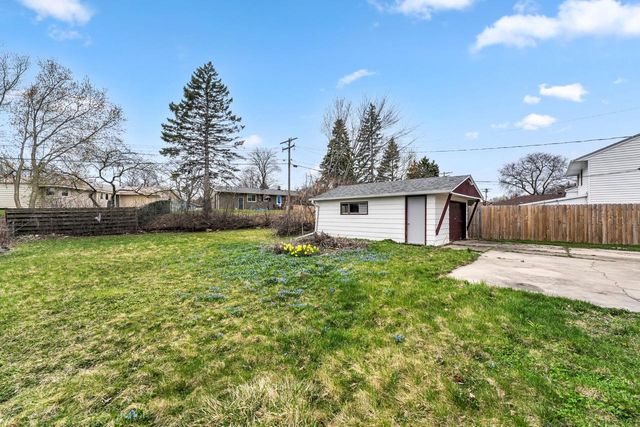 3731 St Andrews BOULEVARD, Racine, WI 53405