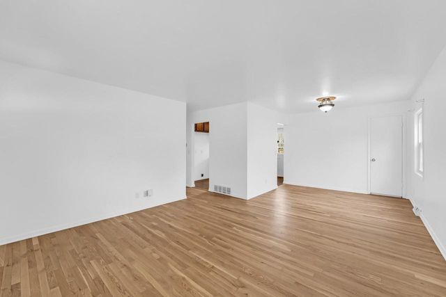 3731 St Andrews BOULEVARD, Racine, WI 53405