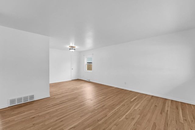 3731 St Andrews BOULEVARD, Racine, WI 53405