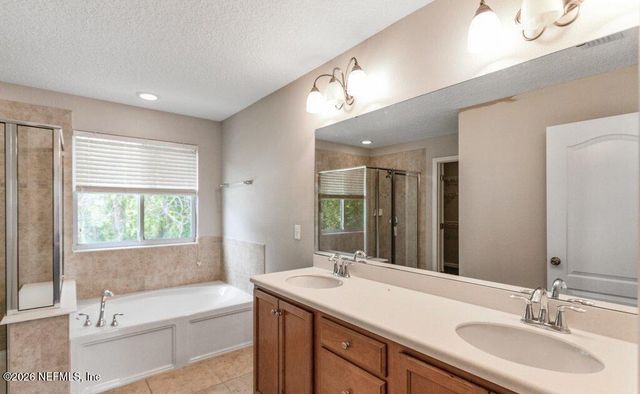 894 QUIET STONE Lane, Orange Park, FL 32065