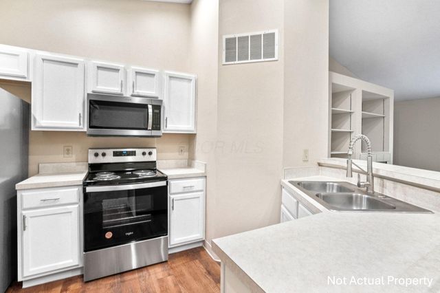 4890 Aspen Pine Boulevard, Dublin, OH 43016