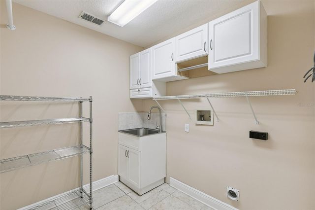 7670 MILANO DRIVE, Orlando, FL 32835