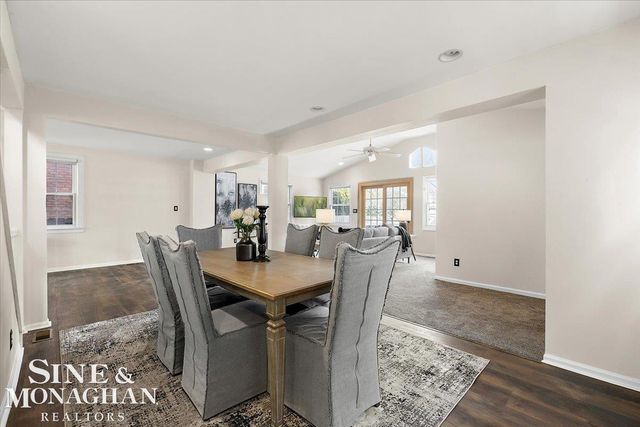 412 Manor Street, Grosse Pointe Farms, MI 48236