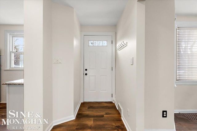 412 Manor Street, Grosse Pointe Farms, MI 48236