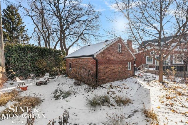 412 Manor Street, Grosse Pointe Farms, MI 48236