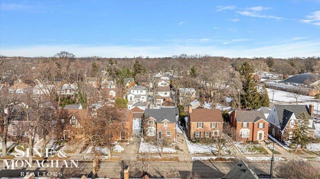 412 Manor Street, Grosse Pointe Farms, MI 48236