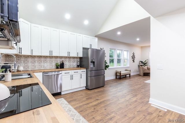 3046 Westwood Drive, Grand Island, NY 14072