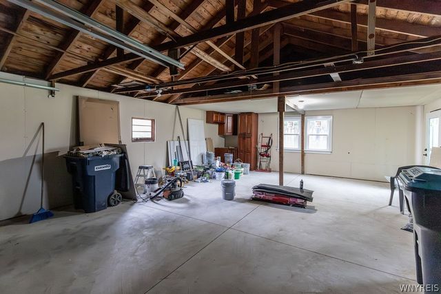 3046 Westwood Drive, Grand Island, NY 14072