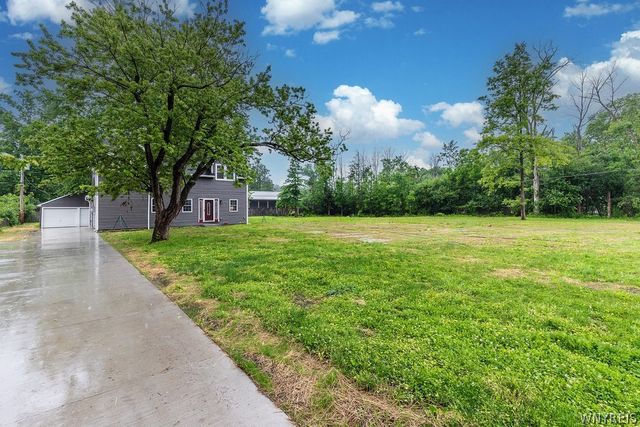 3046 Westwood Drive, Grand Island, NY 14072