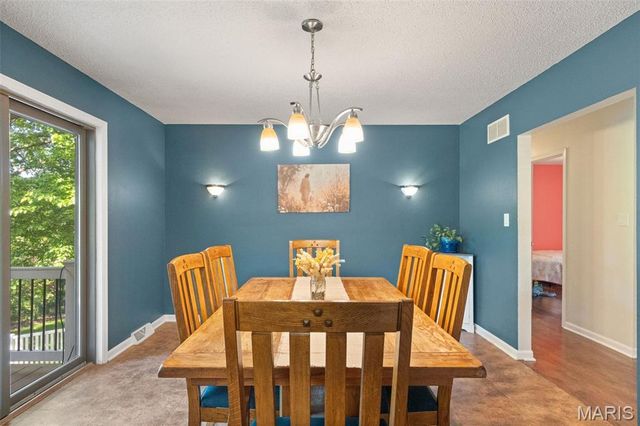 51 Oxford Drive, Washington, MO 63090