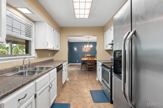 51 Oxford Drive, Washington, MO 63090