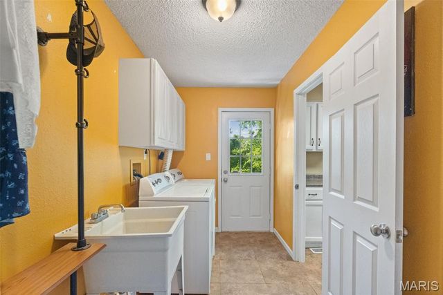 51 Oxford Drive, Washington, MO 63090