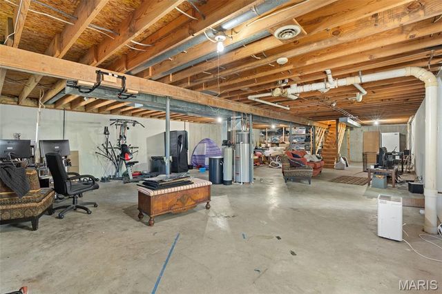 51 Oxford Drive, Washington, MO 63090