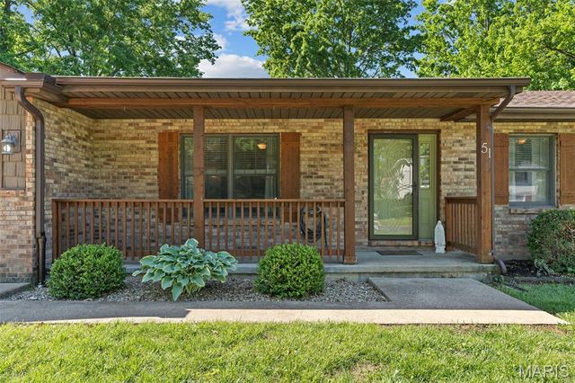 51 Oxford Drive, Washington, MO 63090