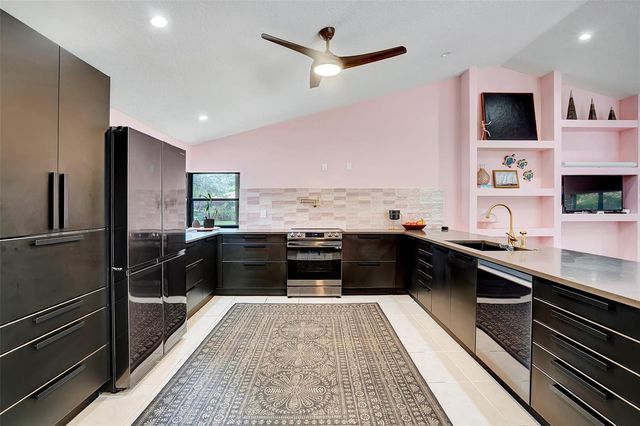 197 NW 104th Avenue, Coral Springs, FL 33071