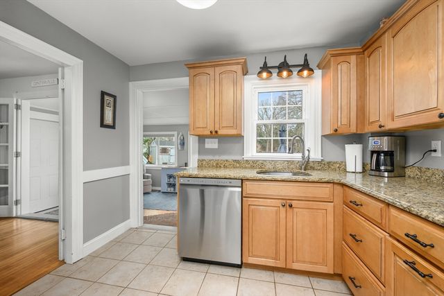 442 Pine St, Barnstable, MA 02632