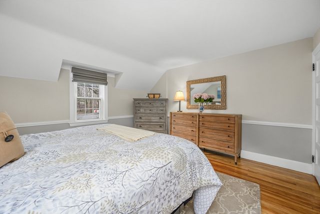 442 Pine St, Barnstable, MA 02632