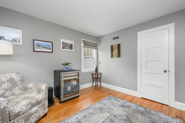 442 Pine St, Barnstable, MA 02632