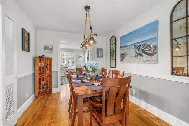 442 Pine St, Barnstable, MA 02632