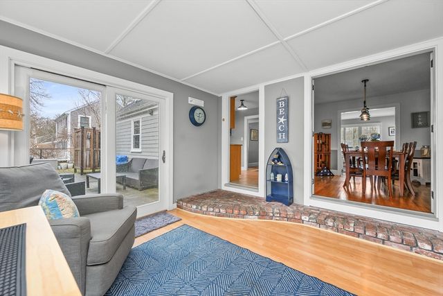 442 Pine St, Barnstable, MA 02632