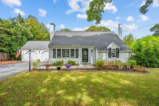 442 Pine St, Barnstable, MA 02632