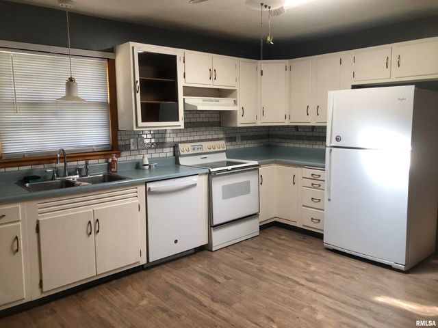 5 Adloff Lane, Springfield, IL 62704