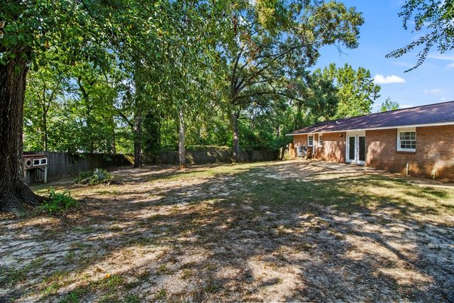 127 Fairview Lane, Daleville, AL 36322