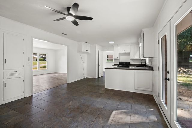 127 Fairview Lane, Daleville, AL 36322