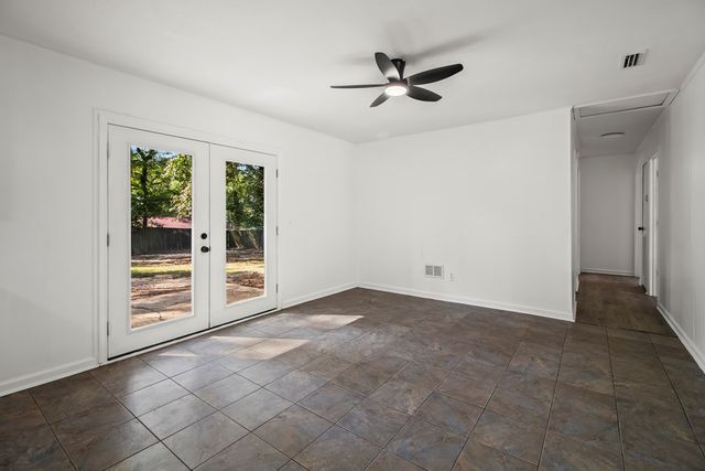 127 Fairview Lane, Daleville, AL 36322