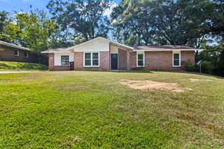 127 Fairview Lane, Daleville, AL 36322
