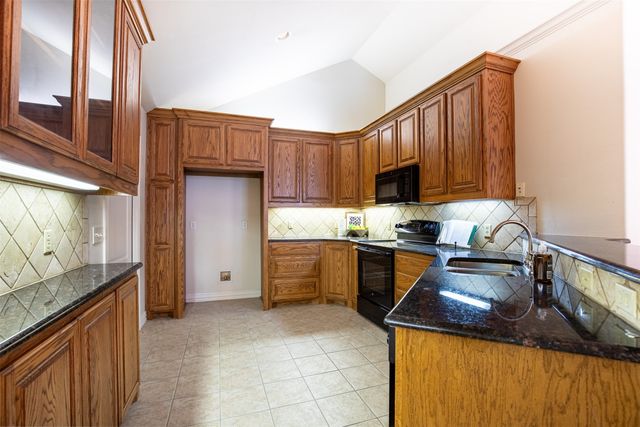 3250 Rosemeade Drive 2213, Fort Worth, TX 76116