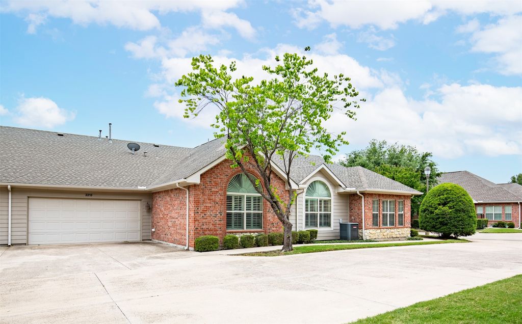 3250 Rosemeade Drive 2213, Fort Worth, TX 76116
