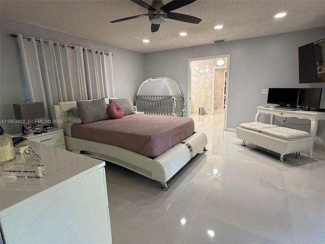 6541 SW 31st St, Miami, FL 33155