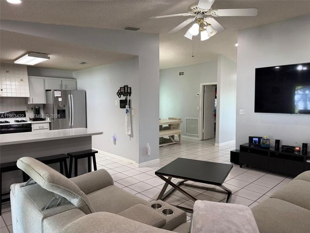 6541 SW 31st St, Miami, FL 33155