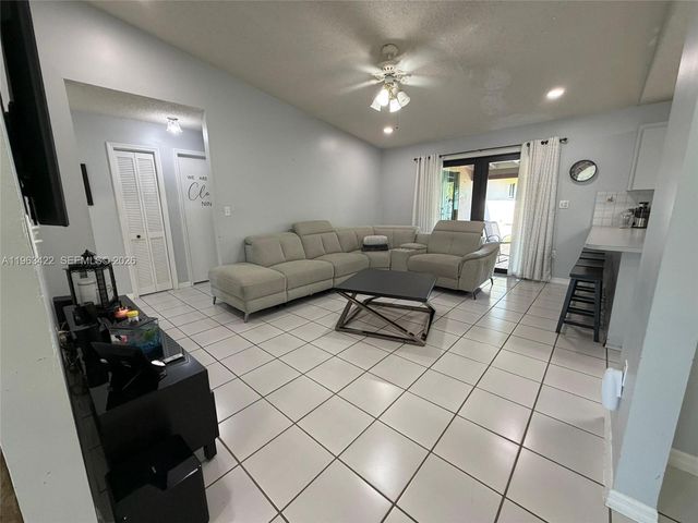 6541 SW 31st St, Miami, FL 33155