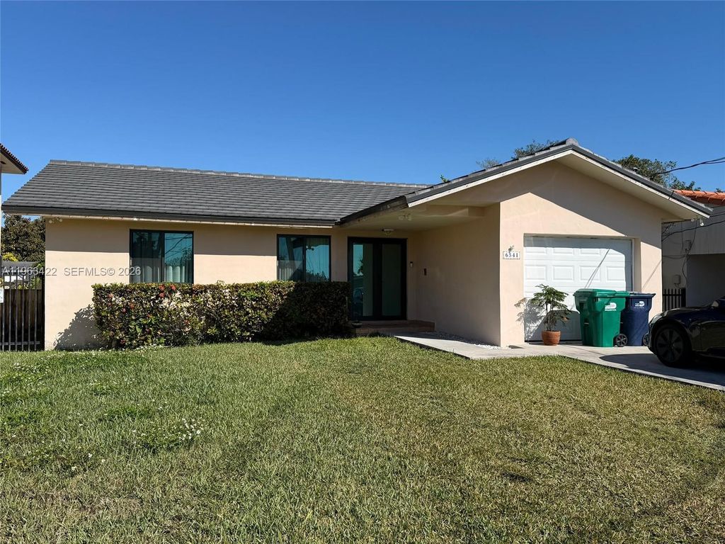 6541 SW 31st St, Miami, FL 33155