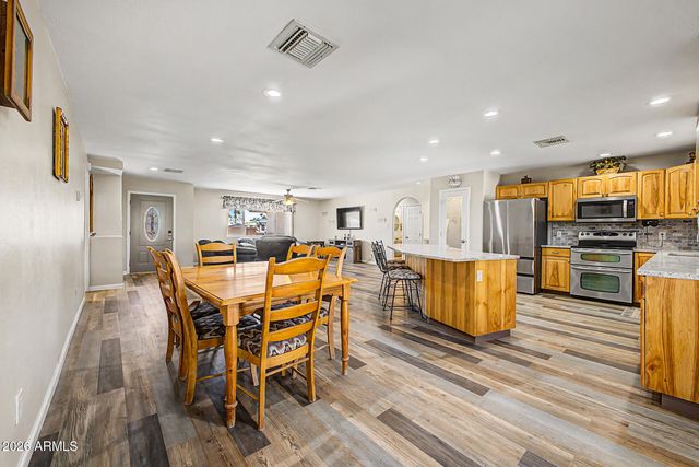 5740 W MARCONI Avenue, Glendale, AZ 85306