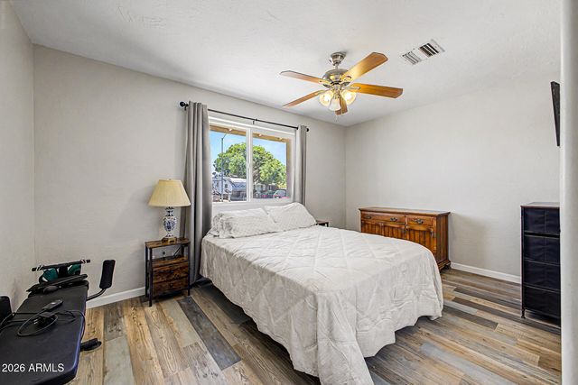 5740 W MARCONI Avenue, Glendale, AZ 85306