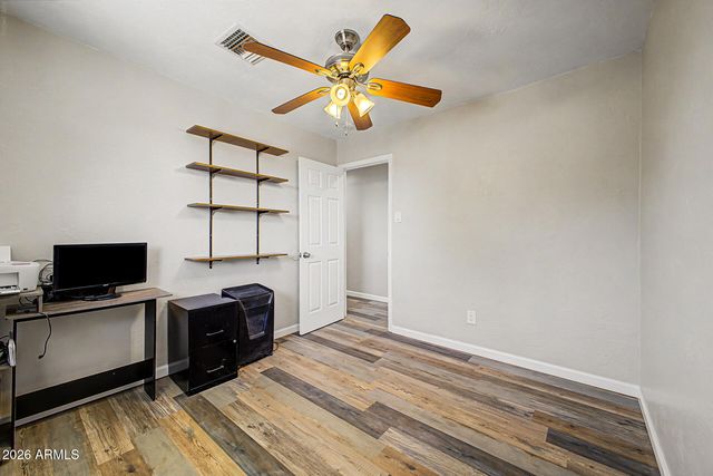 5740 W MARCONI Avenue, Glendale, AZ 85306