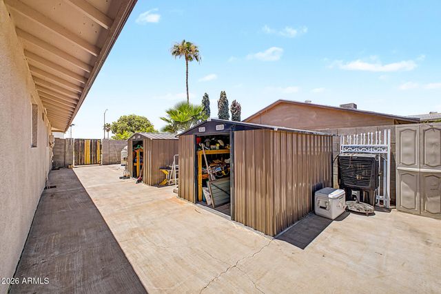 5740 W MARCONI Avenue, Glendale, AZ 85306
