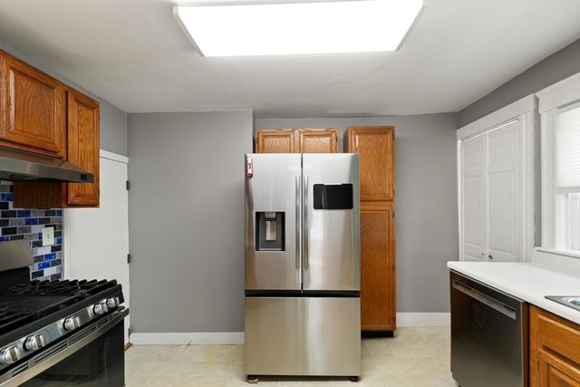 7 Lawrence St B, Beverly, MA 01915