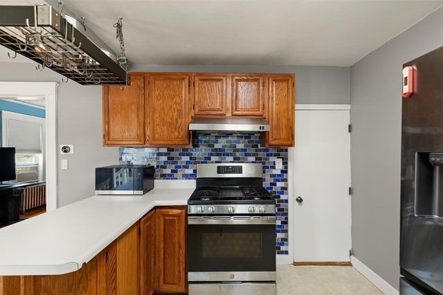 7 Lawrence St B, Beverly, MA 01915