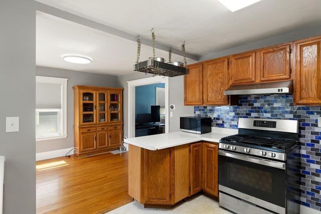 7 Lawrence St B, Beverly, MA 01915